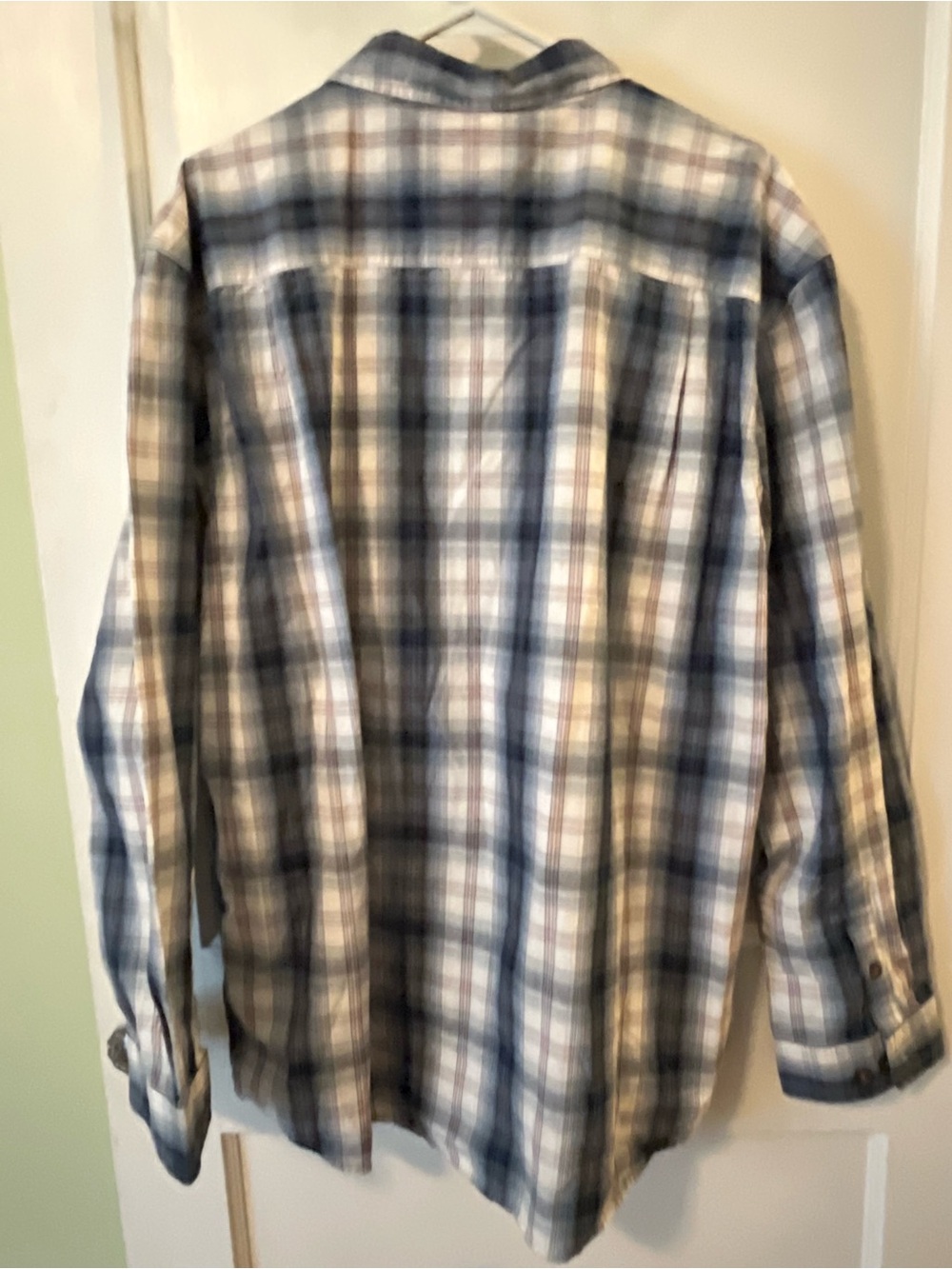 XL Carhartt Men's Blue, White and Brown Plaid Button-Down Shirt - Picture 6 of 6